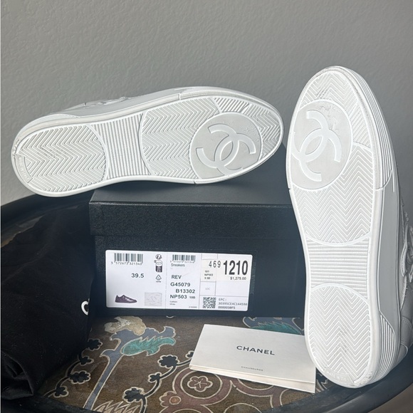 CHANEL SNEAKERS 👟 😍 - Picture 4 of 6
